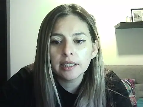 دردشة Valery__Rouse_ الجنسية المباشرة