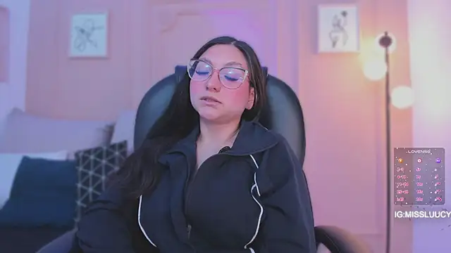 lucy_neilのライブXXXチャット