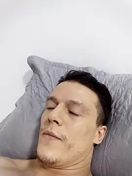 RAFAELQUINTEROSCAVALHEI Show Webcam