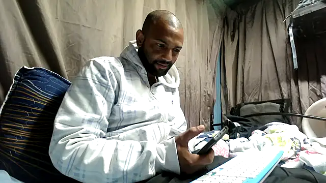 Camodick লাইভ XXX চ্যাট