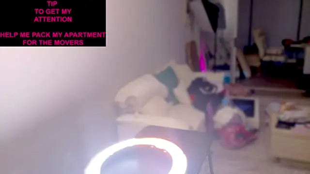 Chatroom XXX en direct de CarmenCash__