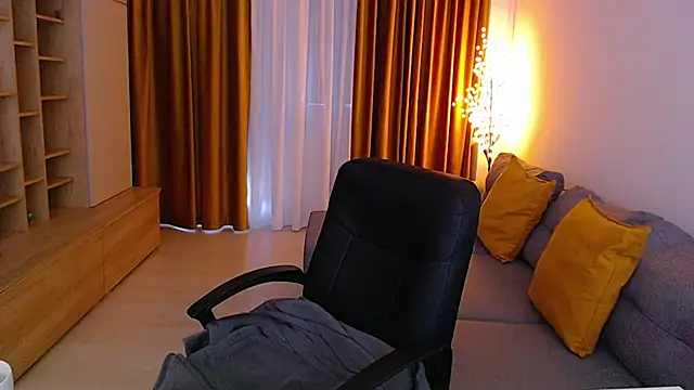 mia_bloomy – Naživo XXX chat