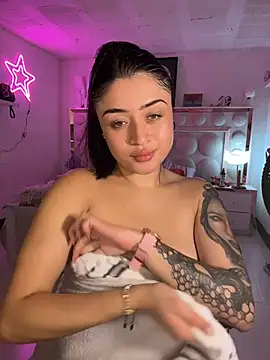 Czat XXX na żywo – lucianaroy