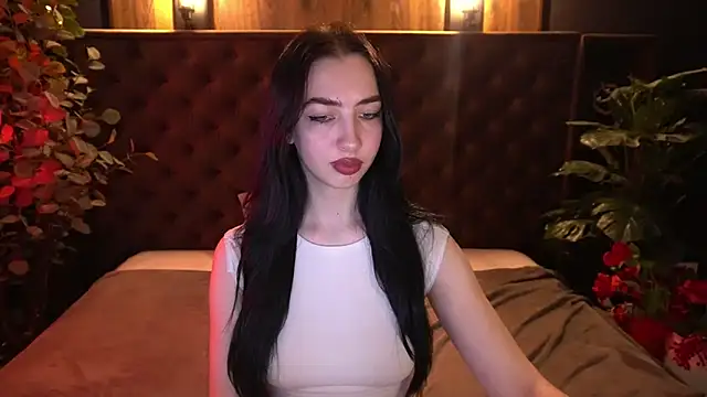 แชท XXX สดของ WildKittenX_