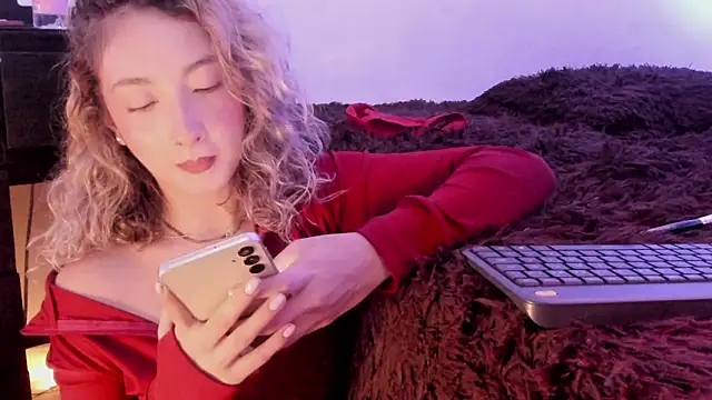 Show modela Laurenn_Sweet na web-kameri