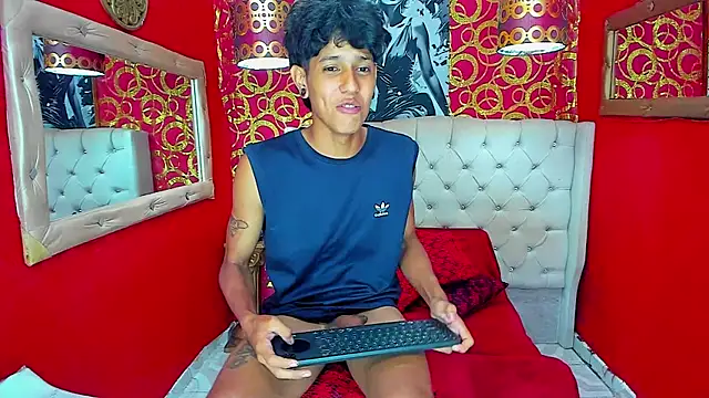 straightyoungpein Webcamshow