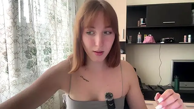 AquilineOrites Chat XXX in diretta