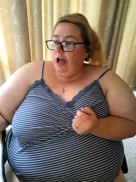 Iceprincess2bad4u's Live XXX Chat