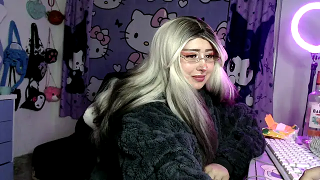 Chatroom XXX en direct de lussyevans24