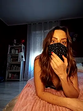 Akemi_rossin Live XXX chat