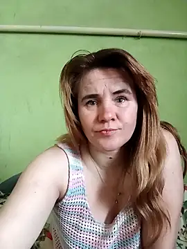 SannyMILF élő XXX-chatje