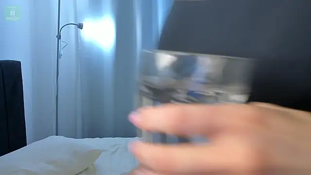 erika_hoiree élő XXX-chatje