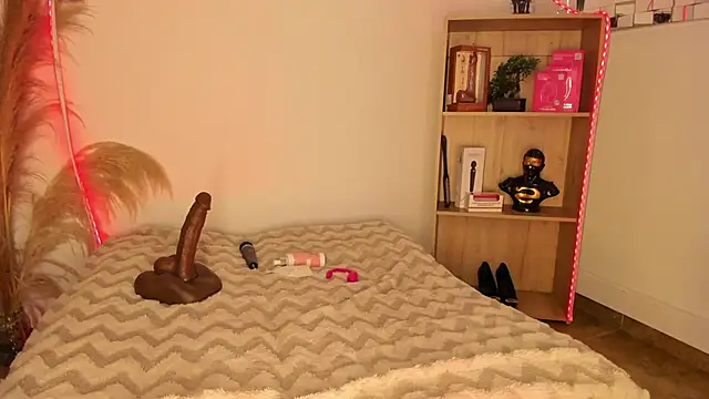 Tylla__ élő XXX-chatje