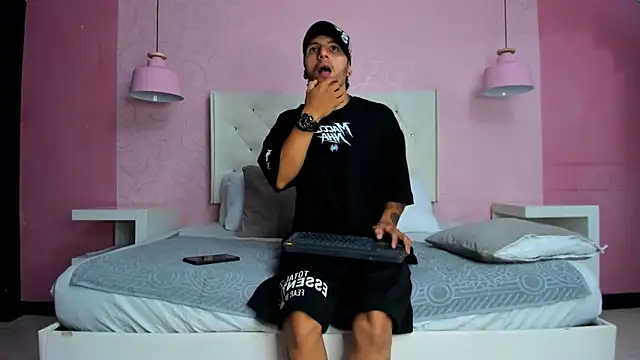 Chat XXX en directo de DanteLuxx