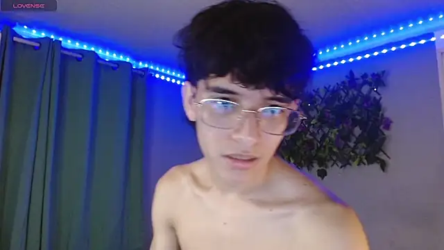 Chat XXX en directo de noah_millerx