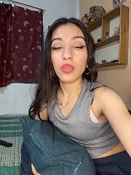 Jennyvignaduzzo Adlı Modelin Web Kamerası Şovu