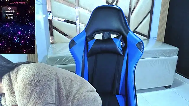 Chat +18 de Maily_a_ ao vivo