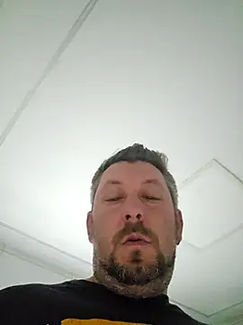 ktmtom247: διαδικτυακό σόου στην κάμερα