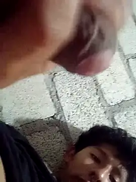 icpetlsjrukgwaykjrw_25: διαδικτυακό σόου στην κάμερα