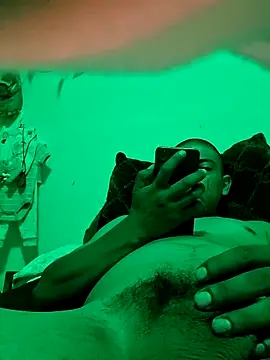 UsaGuy76 Live XXX Chat