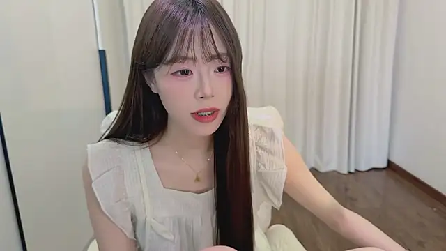 Onecutelittle's Live XXX Chat