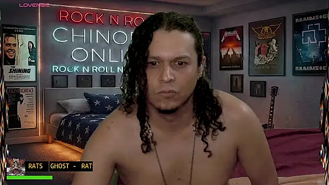 Pokazy przed kamerką – chino_roz