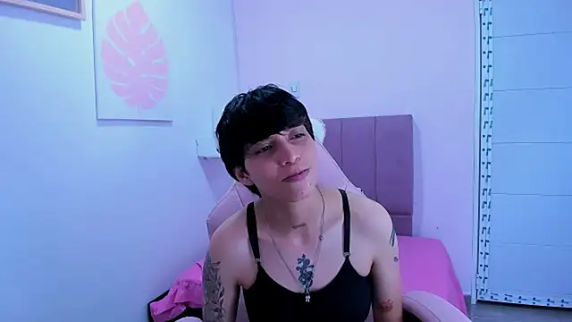 ivyheat3 élő XXX-chatje