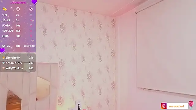 MARIANA_TAY1のライブXXXチャット