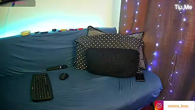 EmmaKrosss Webcamshow