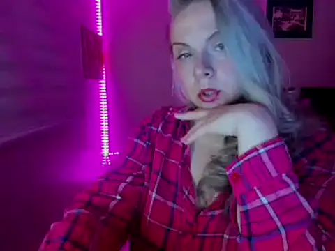 callme_iva Chat XXX in diretta