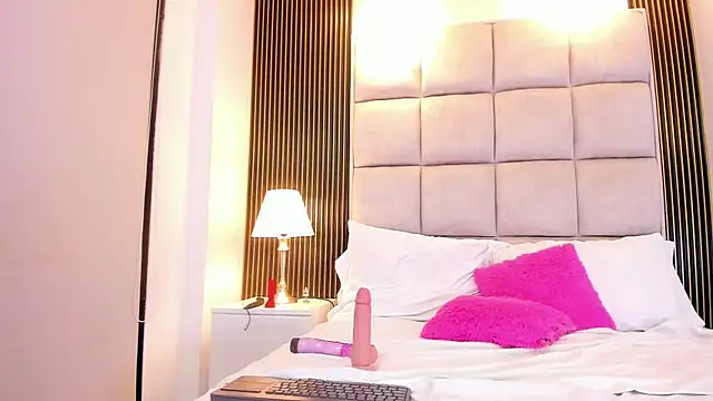 Lincy_Mature Chat XXX in diretta