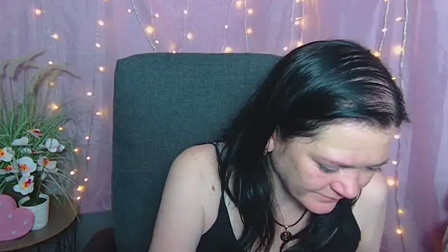 LauraFinn Live XXX-chat