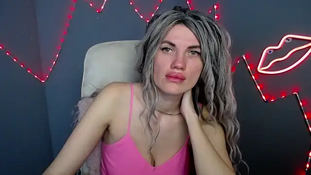 MilaLoona Live XXX-chat