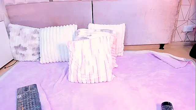 Naomistart Adlı Modelin Canlı XXX Sohbeti