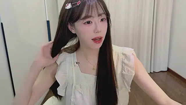 Onecutelittle's Live XXX Chat