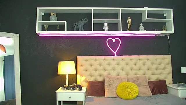 دردشة TaniaKaverina الجنسية المباشرة