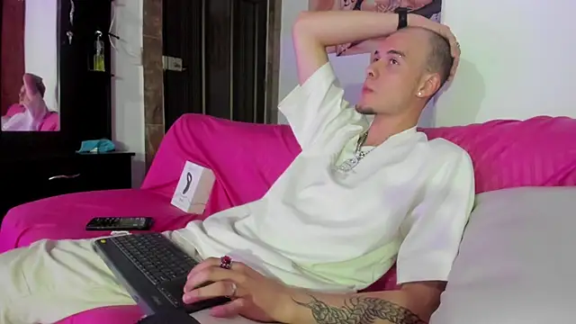 Vlad__night 网络视讯表演