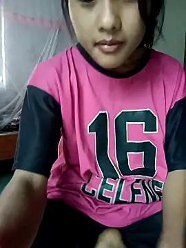 Pokazy przed kamerką – Hoa-tuylip