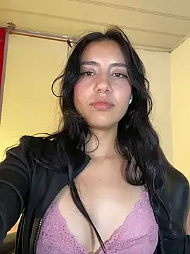 Steph_x Adlı Modelin Canlı XXX Sohbeti