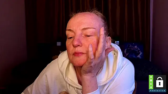 Pokazy przed kamerką – Bella_soulmate