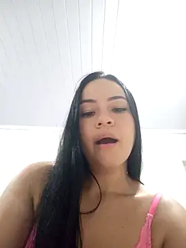 Newhot__Rj Chat XXX in diretta