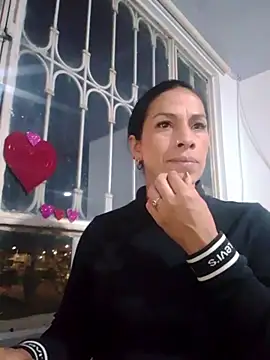 aliaandadaraのライブXXXチャット