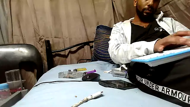 Chatroom XXX en direct de Camodick