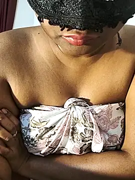 Pokazy przed kamerką – DIRTYSECRET_QUEEN_07