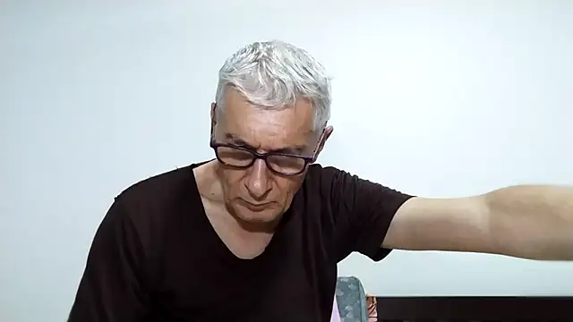 Chat +18 de BIGUNCUTHARDCOCK ao vivo