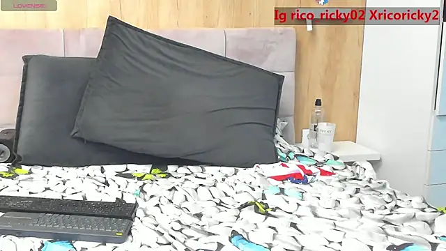 Chat +18 de rico_ricky ao vivo