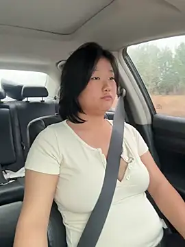 goudanlove: διαδικτυακό σόου στην κάμερα