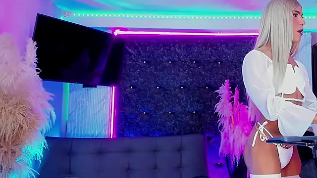 عرض كام Queens_Wonders_Blonders