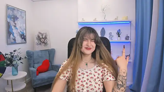 AnneTLi: онлайн-секс-чат