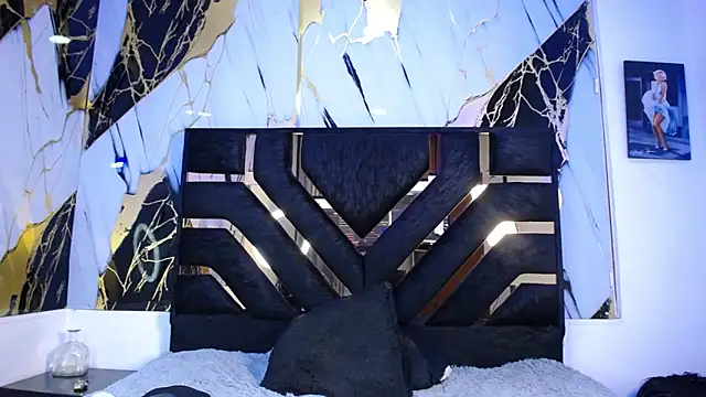 lunaember_cs' Live XXX Chat